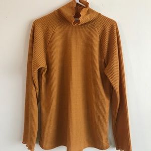 Boutique never worn textured turtleneck